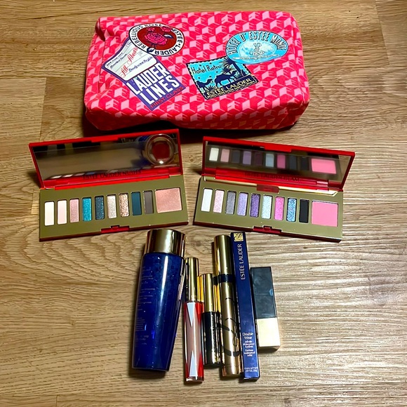 Estee Lauder Other - NEW Estée Lauder holiday makeup set eyeshadow mascara lipstick lipgloss remover